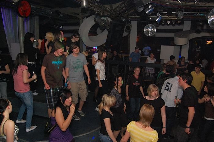 Schools Out Party in der Webe