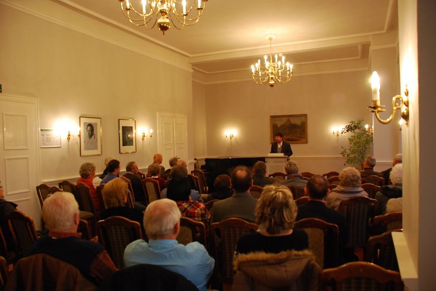 Zum zweiten Mal hatte die Stadt Hettstedt anl&auml;sslich des Reformationstages zu einer Veranstaltung nach Hettstedt-Burg&ouml;rner eingeladen. Im Museum referierte Pfarrer Dr. Matthias Paul.