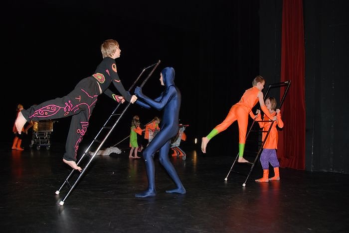 Lichterschein und Dunkelmumps im Theater