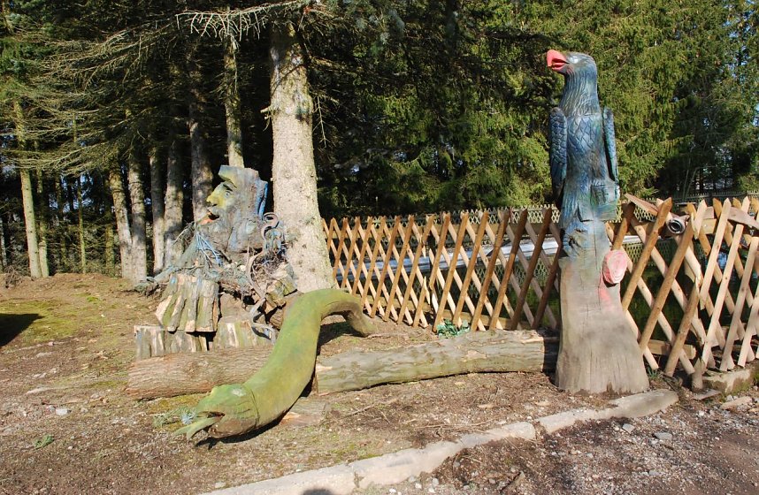 Begr&uuml;&szlig;ung am Grundst&uuml;ckseingang.