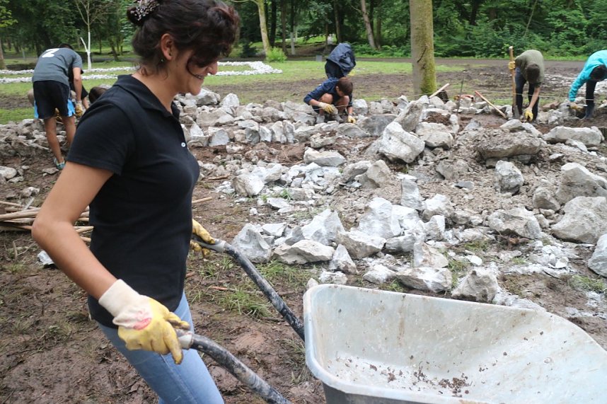 Geschichte sichtbar machen - International Summer Camp an der Gedenkst&auml;tte Mittelbau Dora