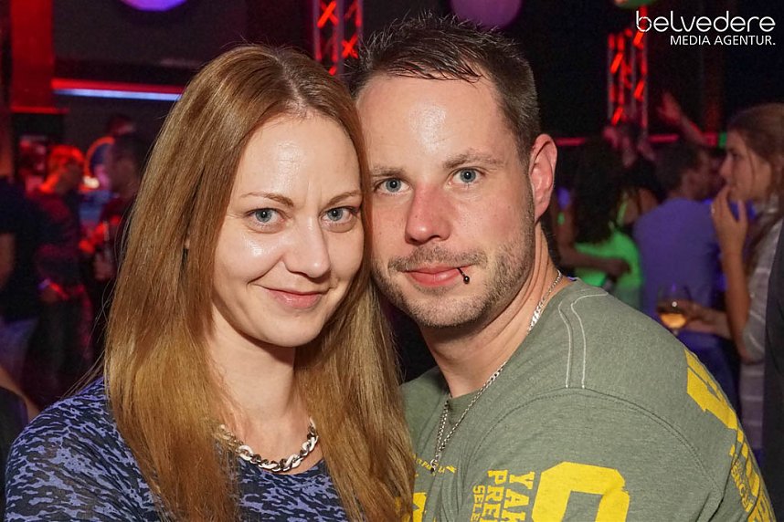 Wir bekennen Farbe! - so hie&szlig; das Motto der Nacht vom Samstag zu Sonntag im Nordh&auml;user Jugendclubhaus. Auf die G&auml;ste wartete nicht nur jede Menge Licht, sondern auch jede Menge toller Musik. Wir haben wieder die Galerie f&uuml;r Sie zusammengestellt.