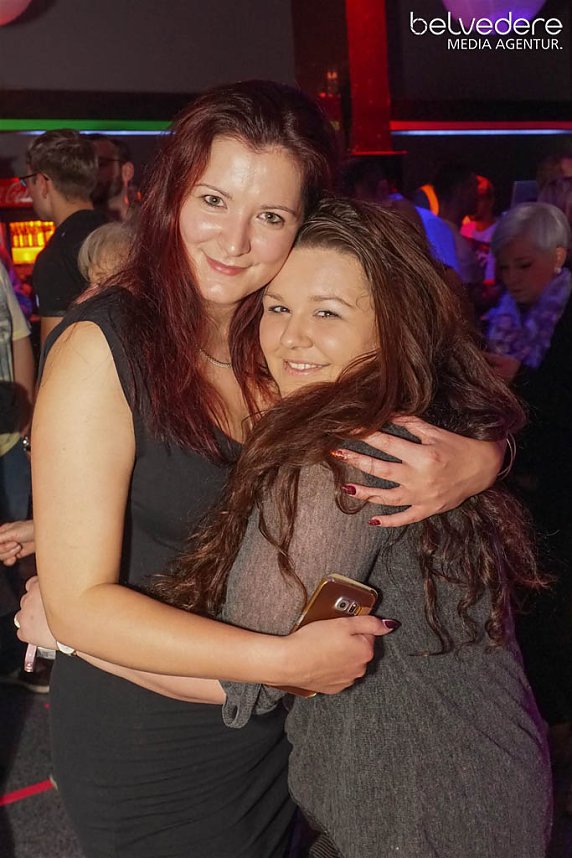 Wir bekennen Farbe! - so hie&szlig; das Motto der Nacht vom Samstag zu Sonntag im Nordh&auml;user Jugendclubhaus. Auf die G&auml;ste wartete nicht nur jede Menge Licht, sondern auch jede Menge toller Musik. Wir haben wieder die Galerie f&uuml;r Sie zusammengestellt.