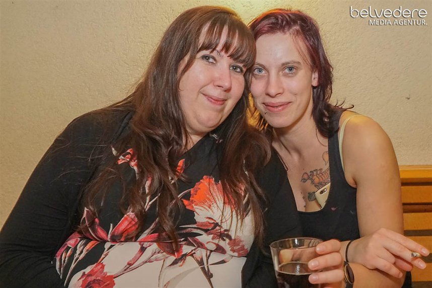 Wir bekennen Farbe! - so hie&szlig; das Motto der Nacht vom Samstag zu Sonntag im Nordh&auml;user Jugendclubhaus. Auf die G&auml;ste wartete nicht nur jede Menge Licht, sondern auch jede Menge toller Musik. Wir haben wieder die Galerie f&uuml;r Sie zusammengestellt.