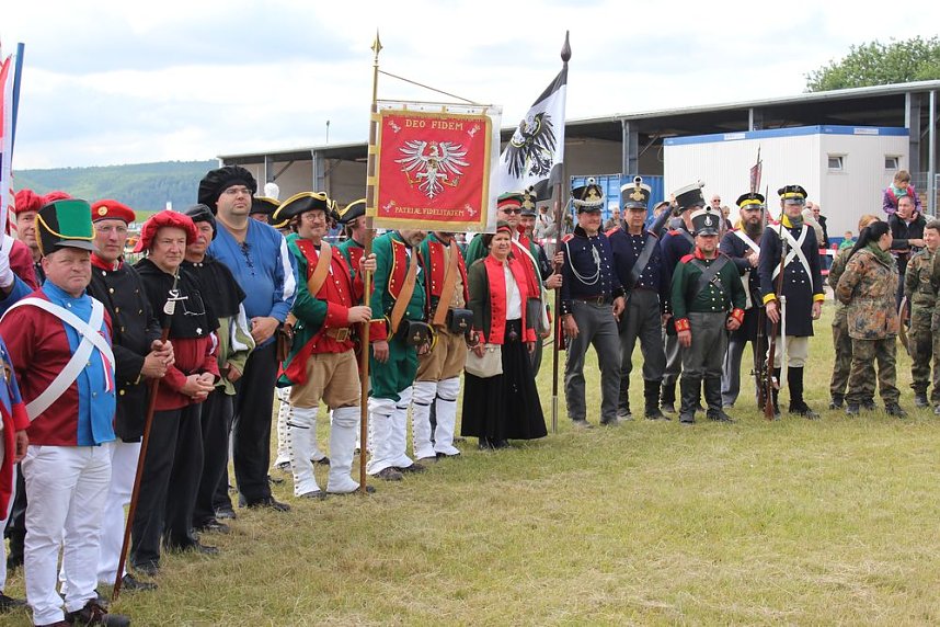 Gro&szlig;e Parade auf dem Dickkopf