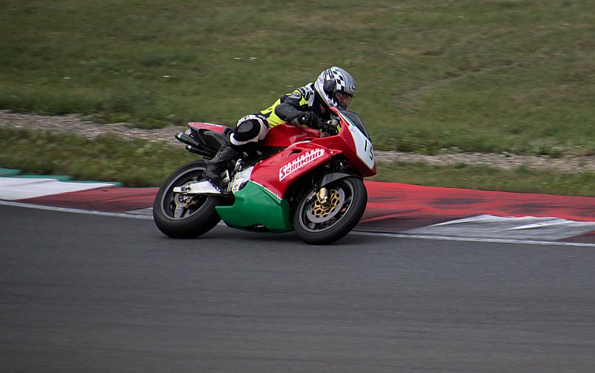 An der Piste und in der Stadt