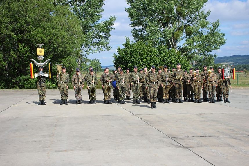 Einheiten der Bundeswehr verabschiedet
