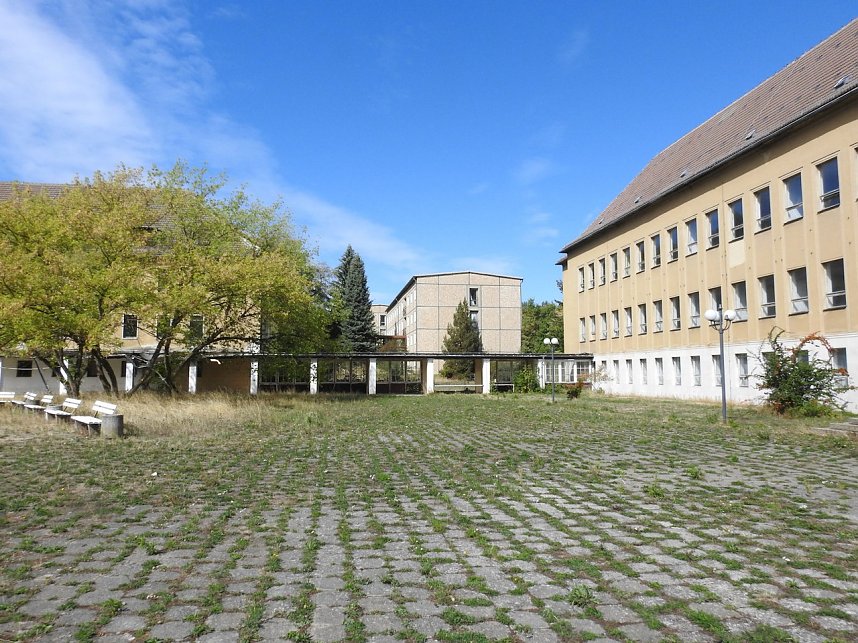 Erst Nazis, dann die SED