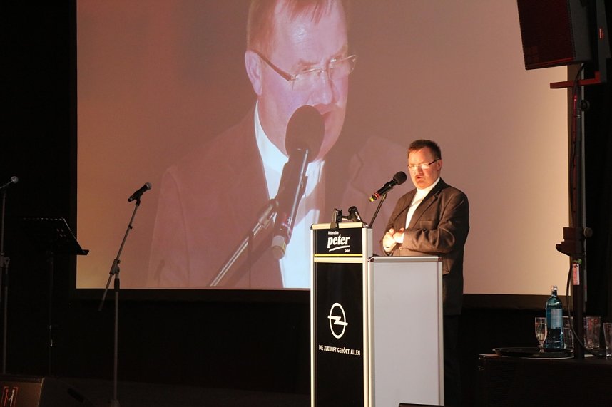 Er&ouml;ffnung des Opel-Autohauses