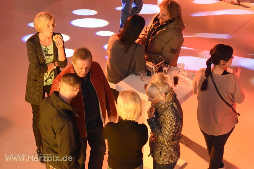 H&uuml;ttengaudi bei Autohaus Peter