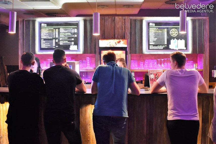 Party im Jugendclubhaus in Nordhausen - der Samstag