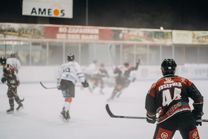 Ausgleich durch Zach Josepher (vorne mit der Nr. 44)