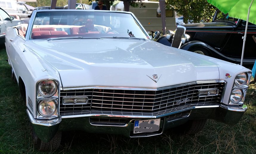 US-Cars in der Westernstadt