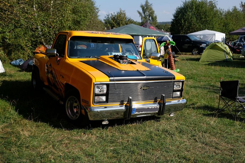 US-Cars in der Westernstadt