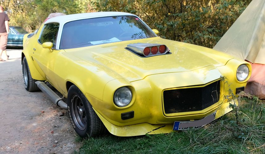 US-Cars in der Westernstadt