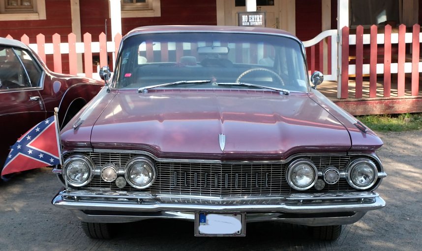 US-Cars in der Westernstadt