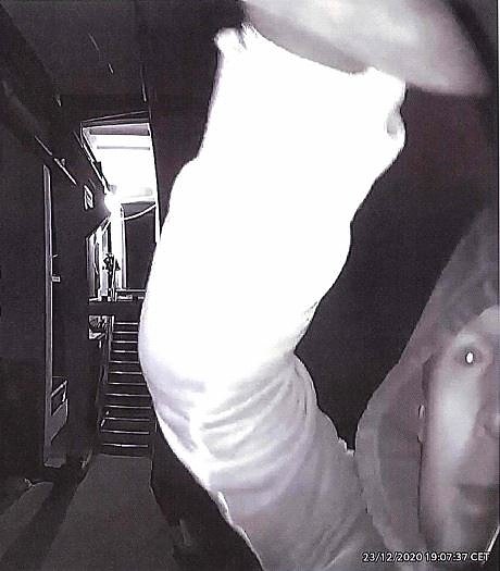 Wer kennt diesen T&auml;ter 