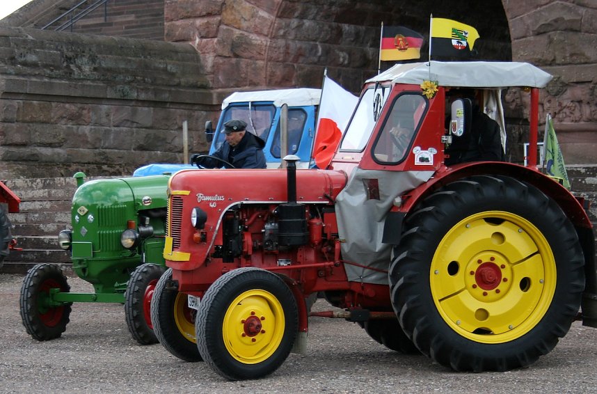 Traktortreffen vor der Kamera - der NDR drehte am Kyffh&auml;user-Denkmal