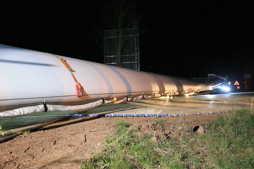 Schwerlasttransport mit Windr&auml;dern