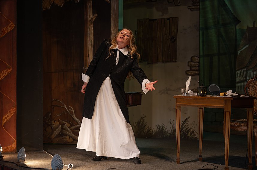 Dramenausschnitte und Sonette im Schlosstheater