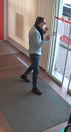 Wer erkennt diese Person 