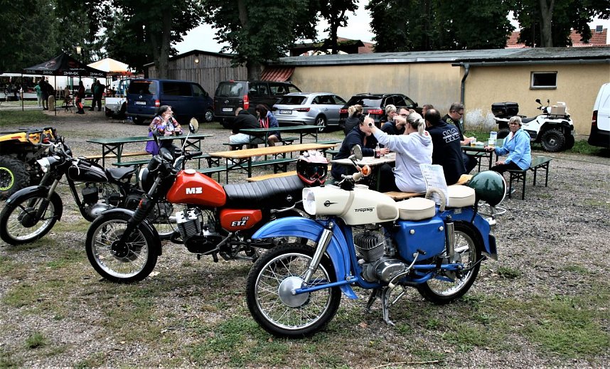 Oldtimerschau in Schwenda