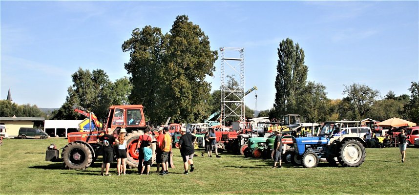 Drittes Traktor- und Oldtimertreffen in Bennungen