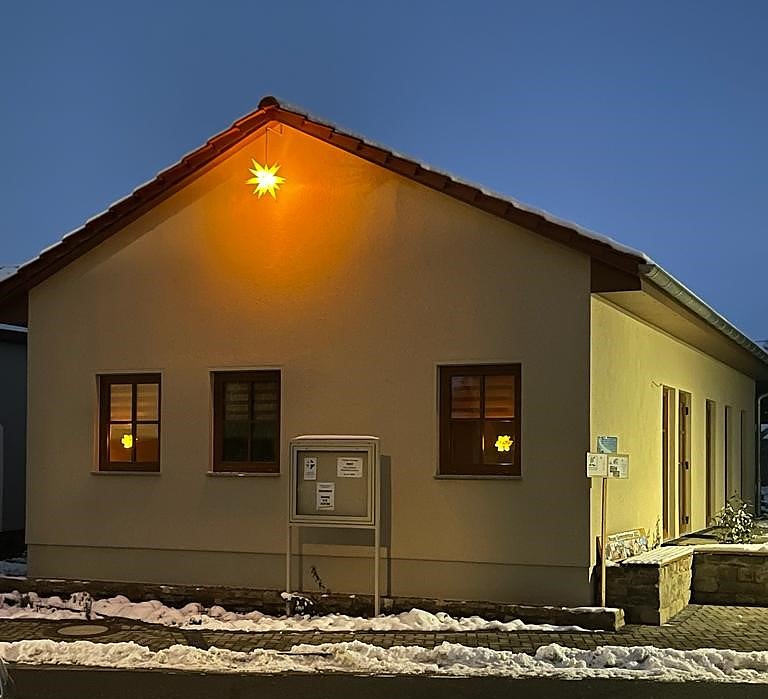 In Unterri&szlig;dorf l&auml;dt man vor dem Fest zum gem&uuml;tlichen Beisammensein in die Kirche