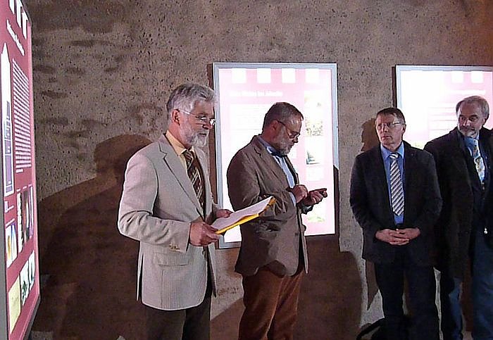 Henriette pickt am Kyffh&auml;user