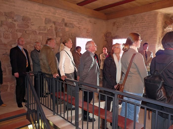 Henriette pickt am Kyffh&auml;user