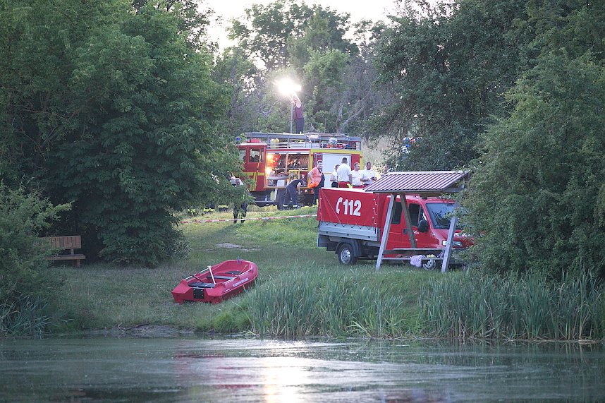 Suchaktion am Gro&szlig;enehricher Stau
