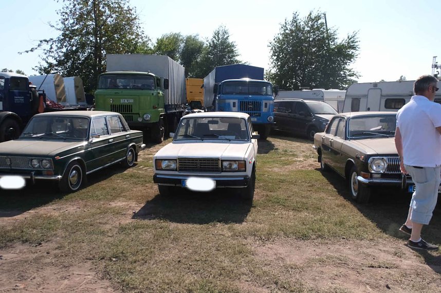 Motoren- und Maschinenschau zu Dreschfest in Sundhausen