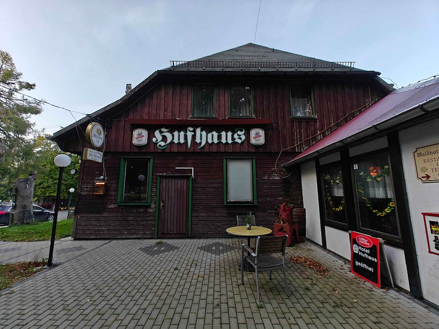 Peter Blei beim Waldspaziergang