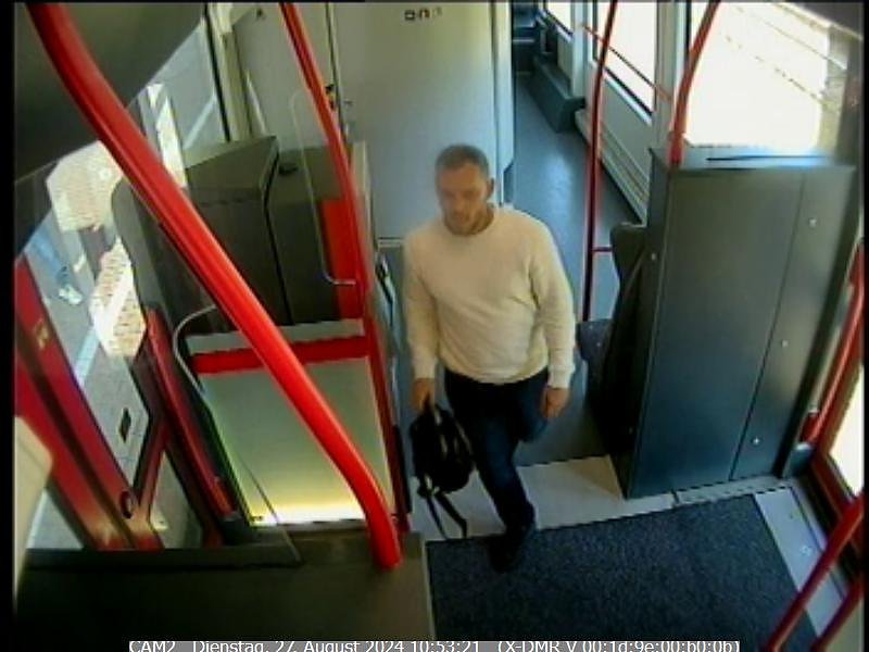 Wer erkennt diesen Mann 