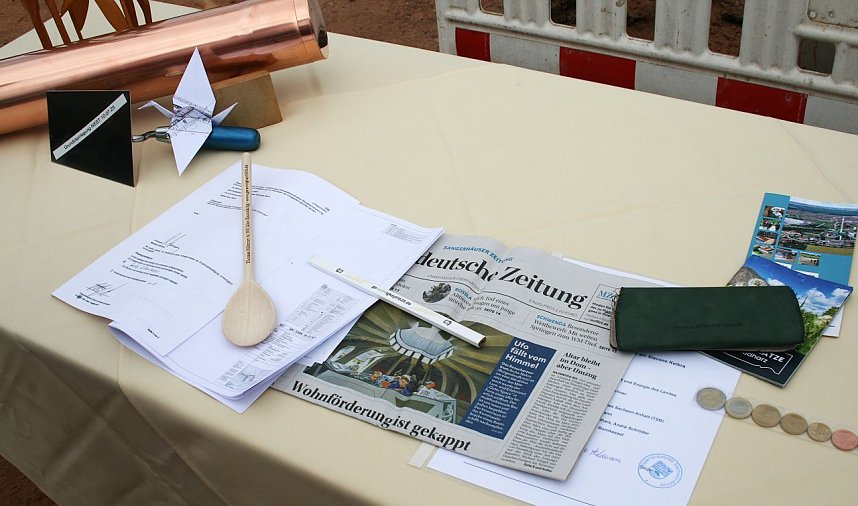Grundsteinlegung f&uuml;r das "Nest" am Stausee Kelbra