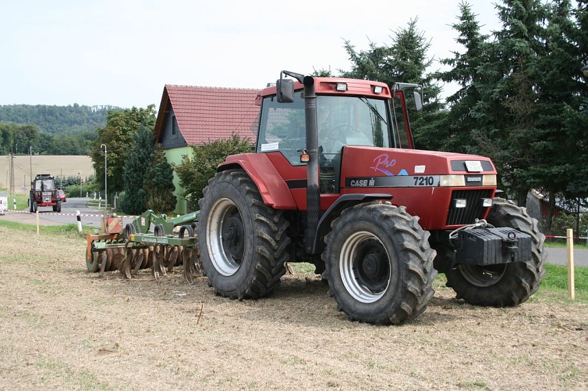 Schlepperfreunde feierten 20-j&auml;hriges Jubil&auml;um