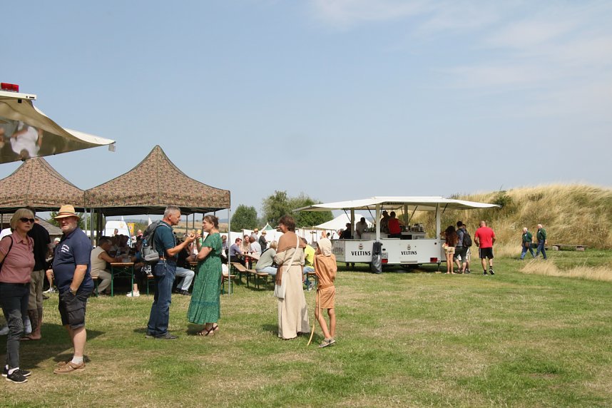 Kanonendonner auf der Pfalz Tilleda