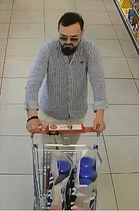 Wer erkennt diese Person 