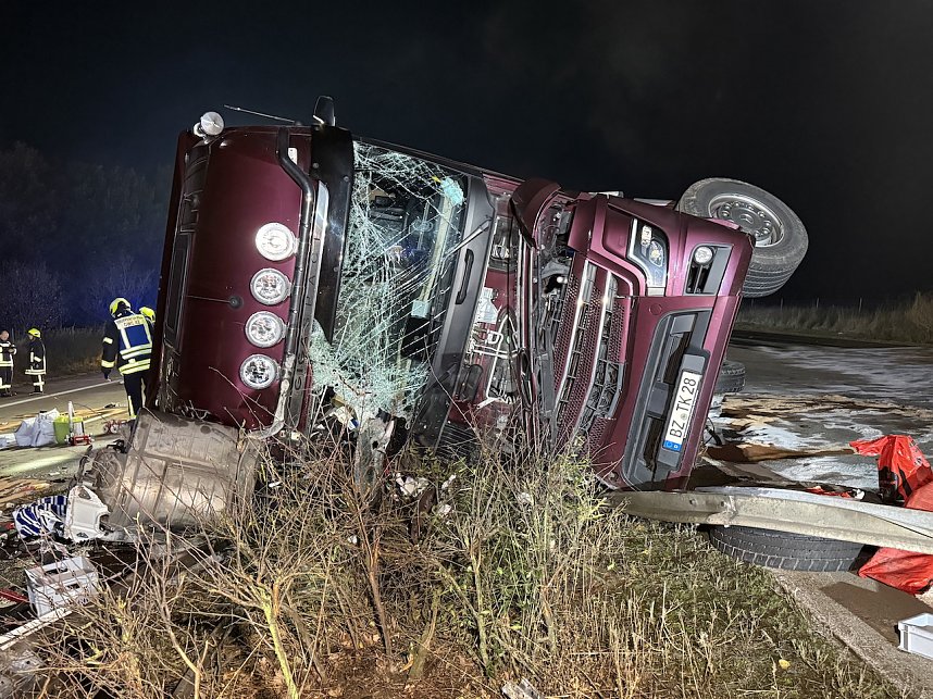 LKW-Unfall auf der Autobahn 38