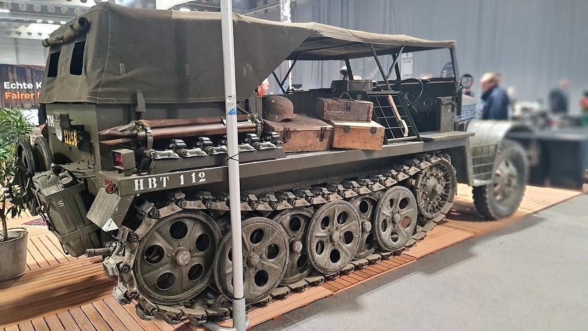 Jede Menge Oldtimer gab es am Wochenende in Erfurt zu sehen.