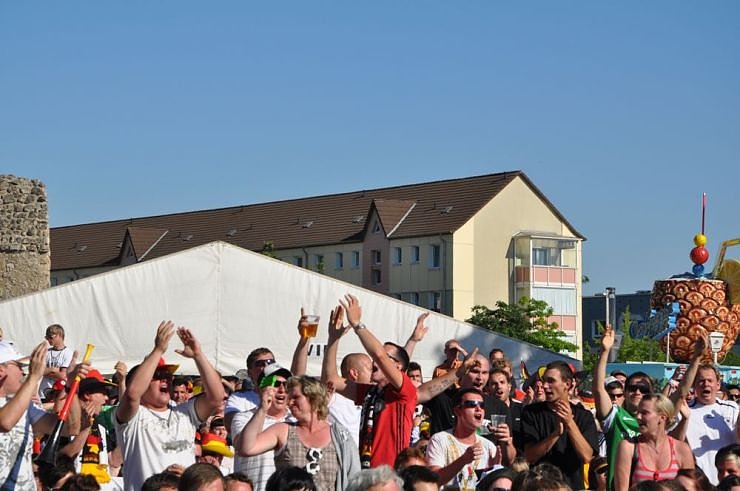 Public Viewing auf den Petersberg